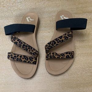 Report leopard sandals  